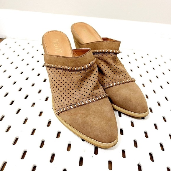 Mi.iM Tan faux suede Western mule booties - Womens 8.5 - Picture 1 of 9
